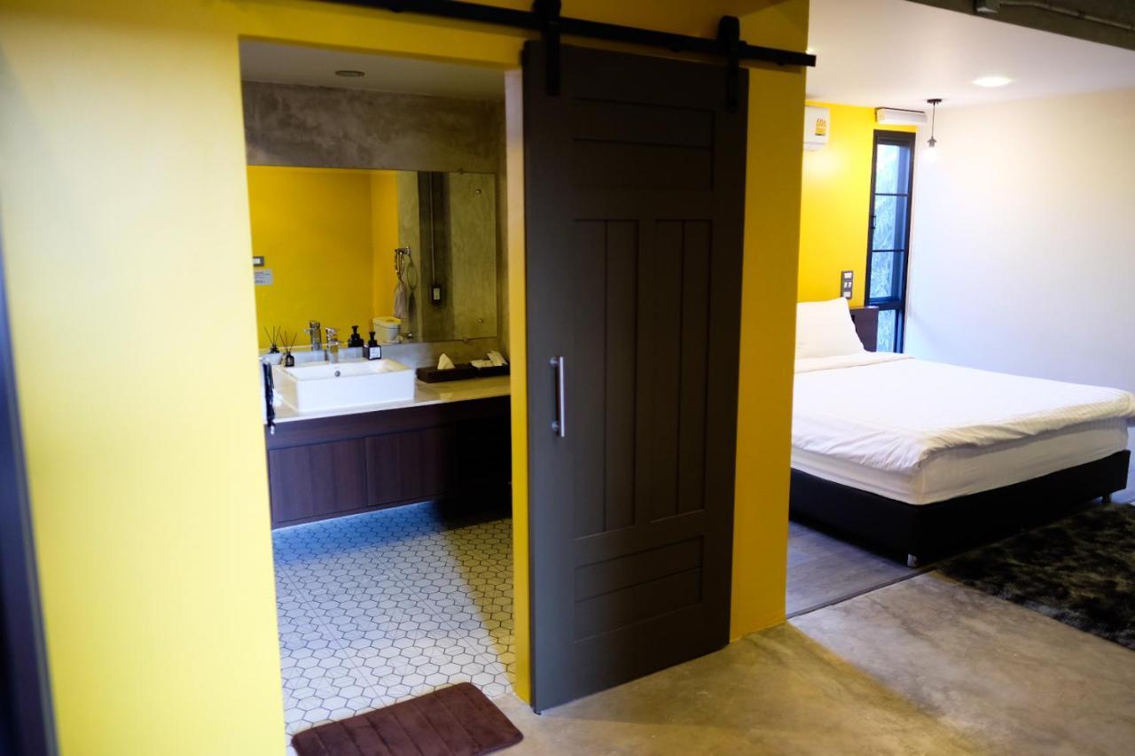 Werun Nimbly Chiang Mai Hostel Bagian luar foto