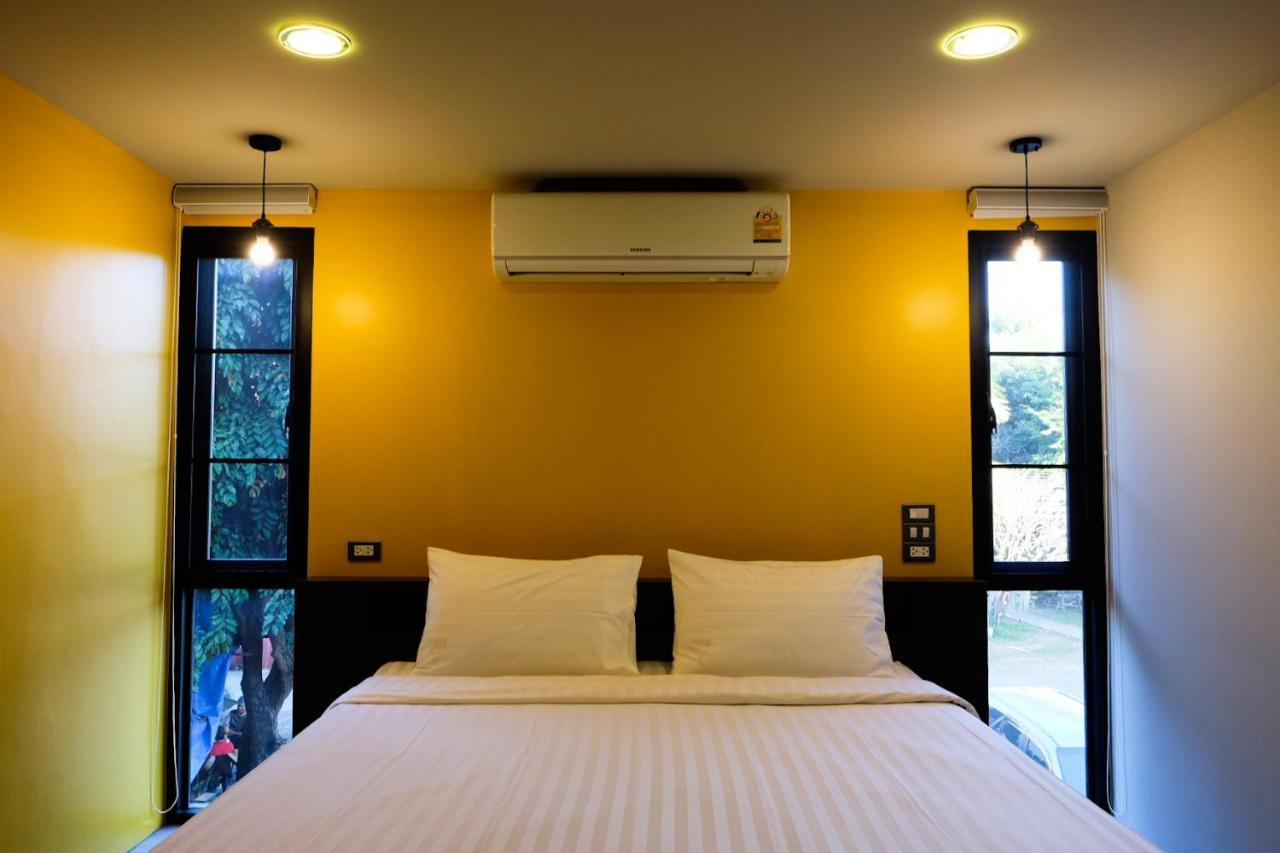 Werun Nimbly Chiang Mai Hostel Bagian luar foto