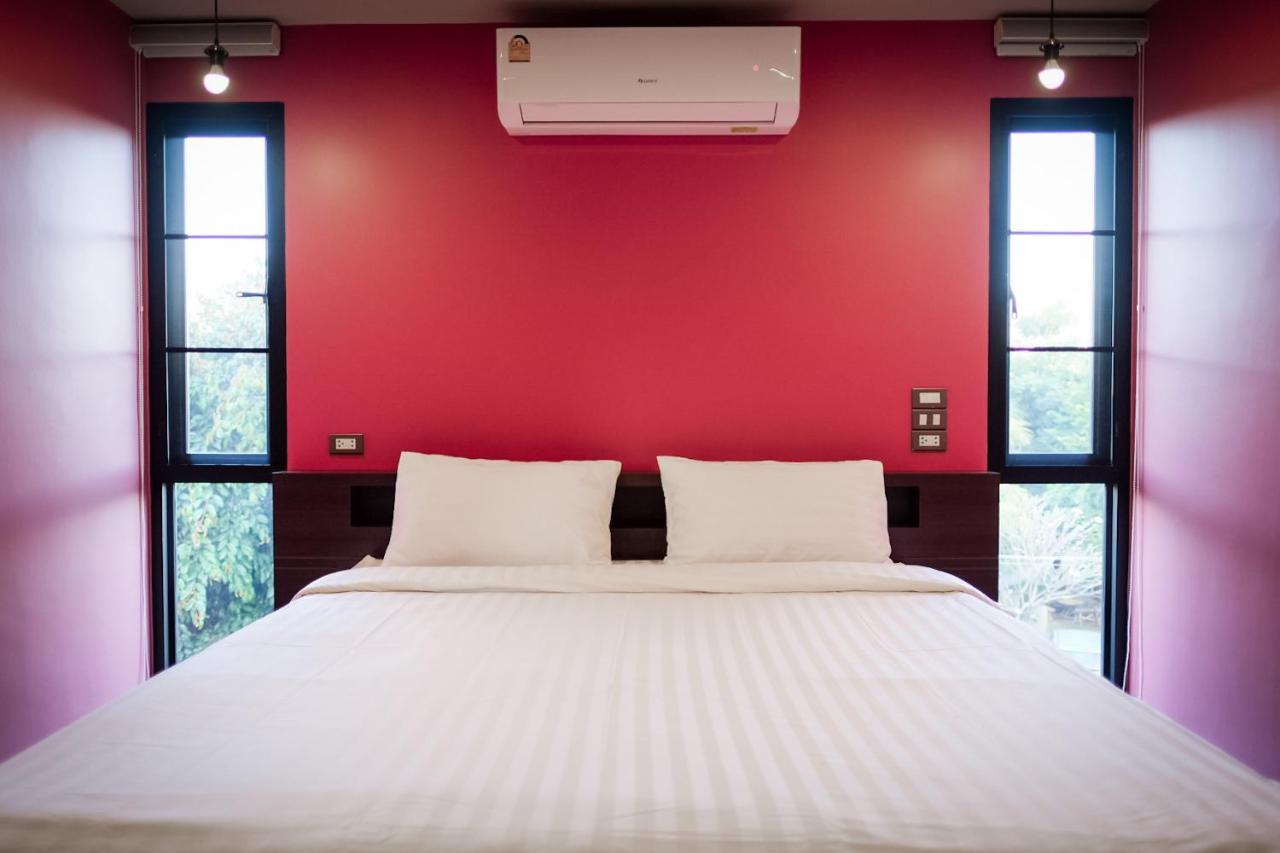 Werun Nimbly Chiang Mai Hostel Bagian luar foto